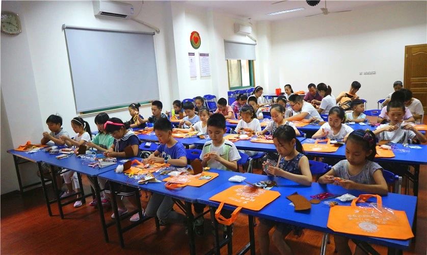 暑假生活就该多姿多彩！思源公益活动走进社区